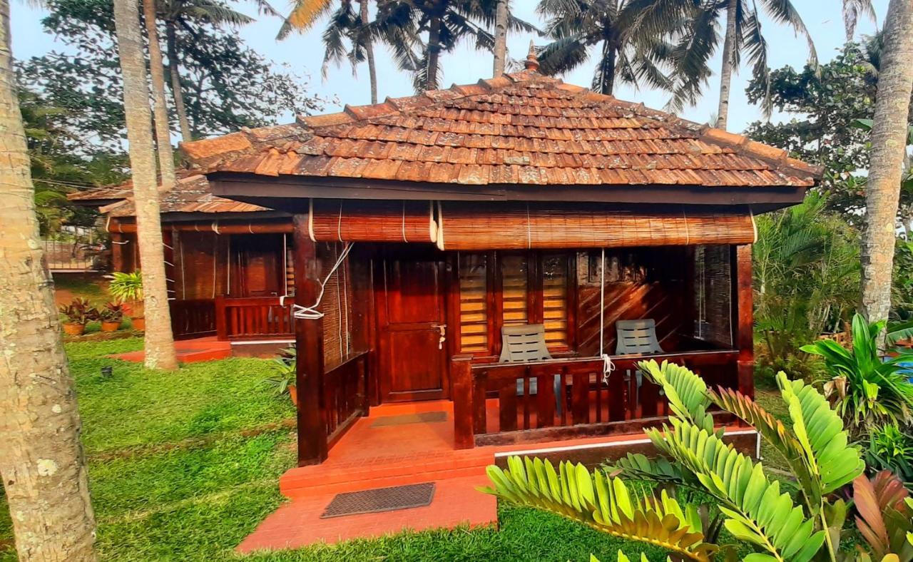 Blue Water Beach Resort Varkala Exteriér fotografie
