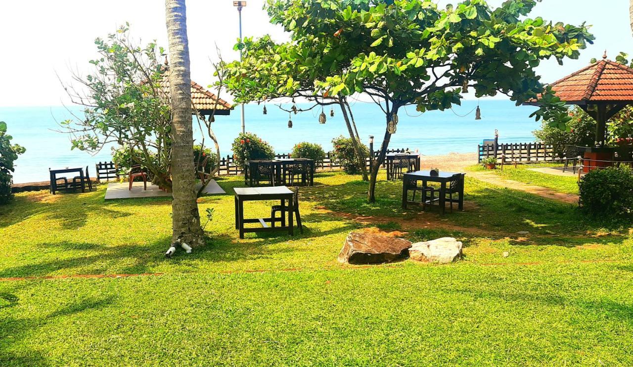 Blue Water Beach Resort Varkala Exteriér fotografie