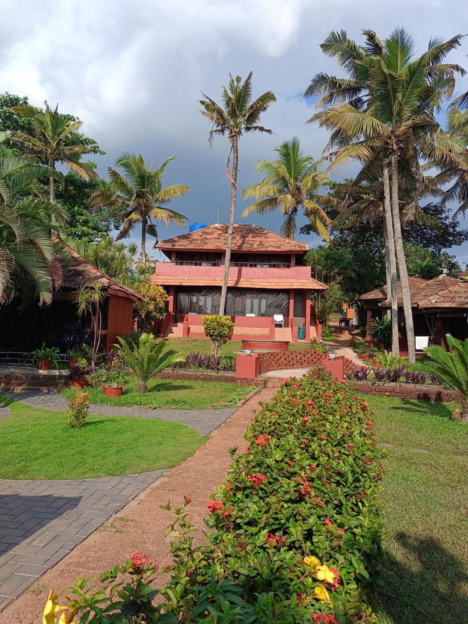 Blue Water Beach Resort Varkala Exteriér fotografie