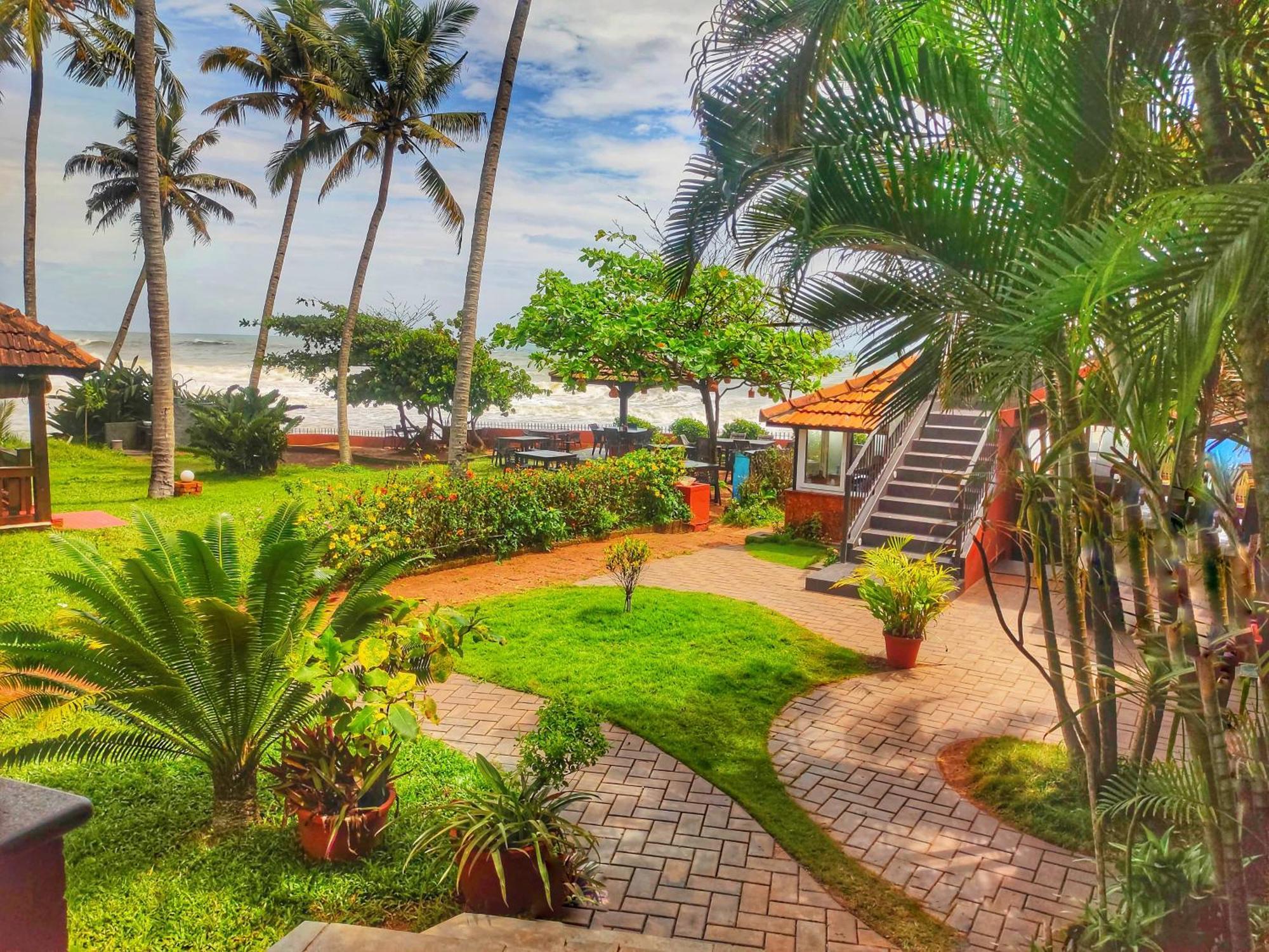 Blue Water Beach Resort Varkala Exteriér fotografie
